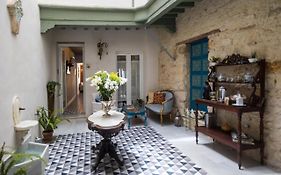 Casa Portus Gaditanus S XVIII Patio Andaluz